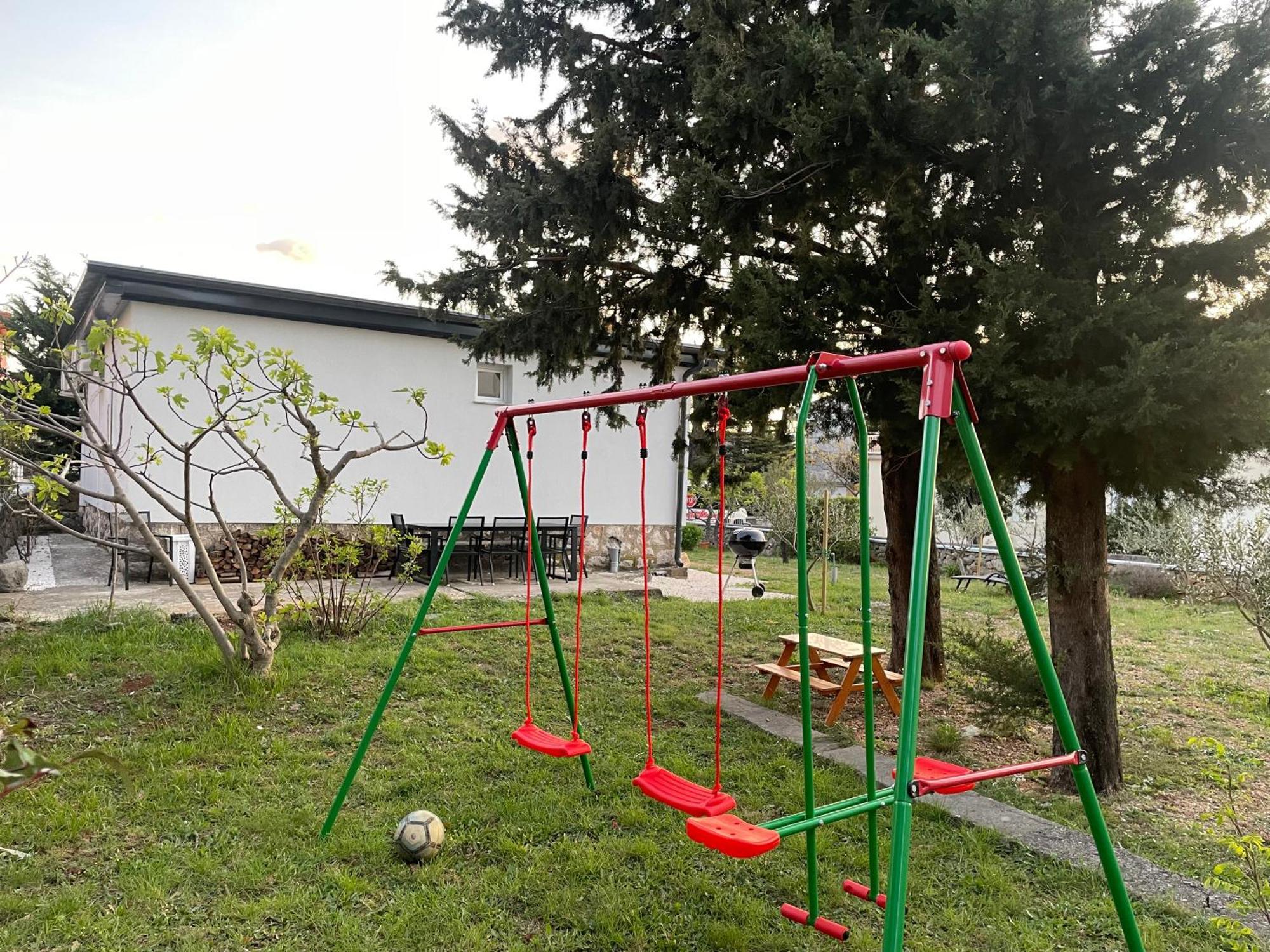 Holiday Home Lola - Large Outdoor Area スタリグラード エクステリア 写真